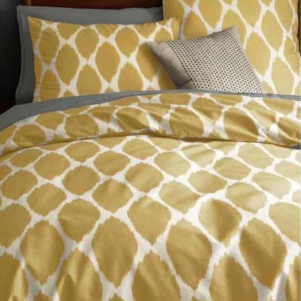 West Elm ikat ogee queen duvet and shams